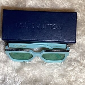 Louis Vuitton womens  green plastic sunglasses
